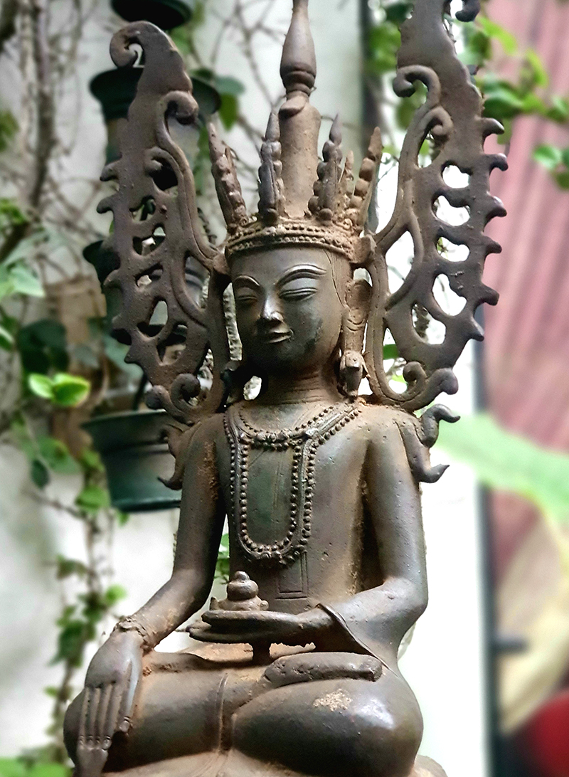 #burmabuddha #burmesebuddha #shanbuddha #bronzebuddha #sittingbuddha #buddha #buhhdas #antiquebuddhas #antiquebuddha