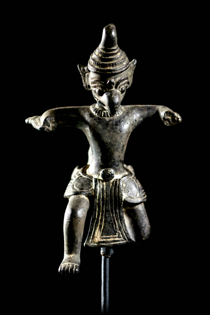 Extremely Rare Early 19C Buddhist Hand #B10