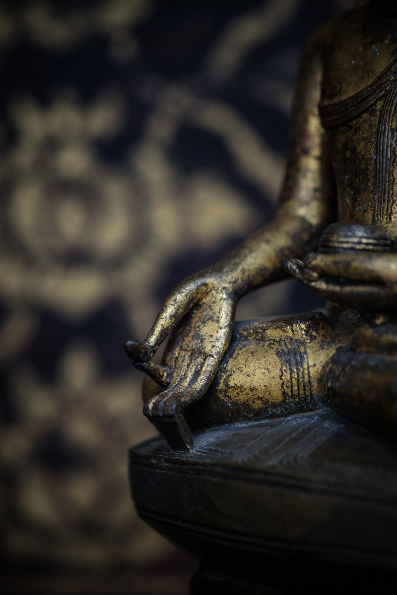 Extremely Rare Early 18C Bronze Burmese Shan Buddha # DW006