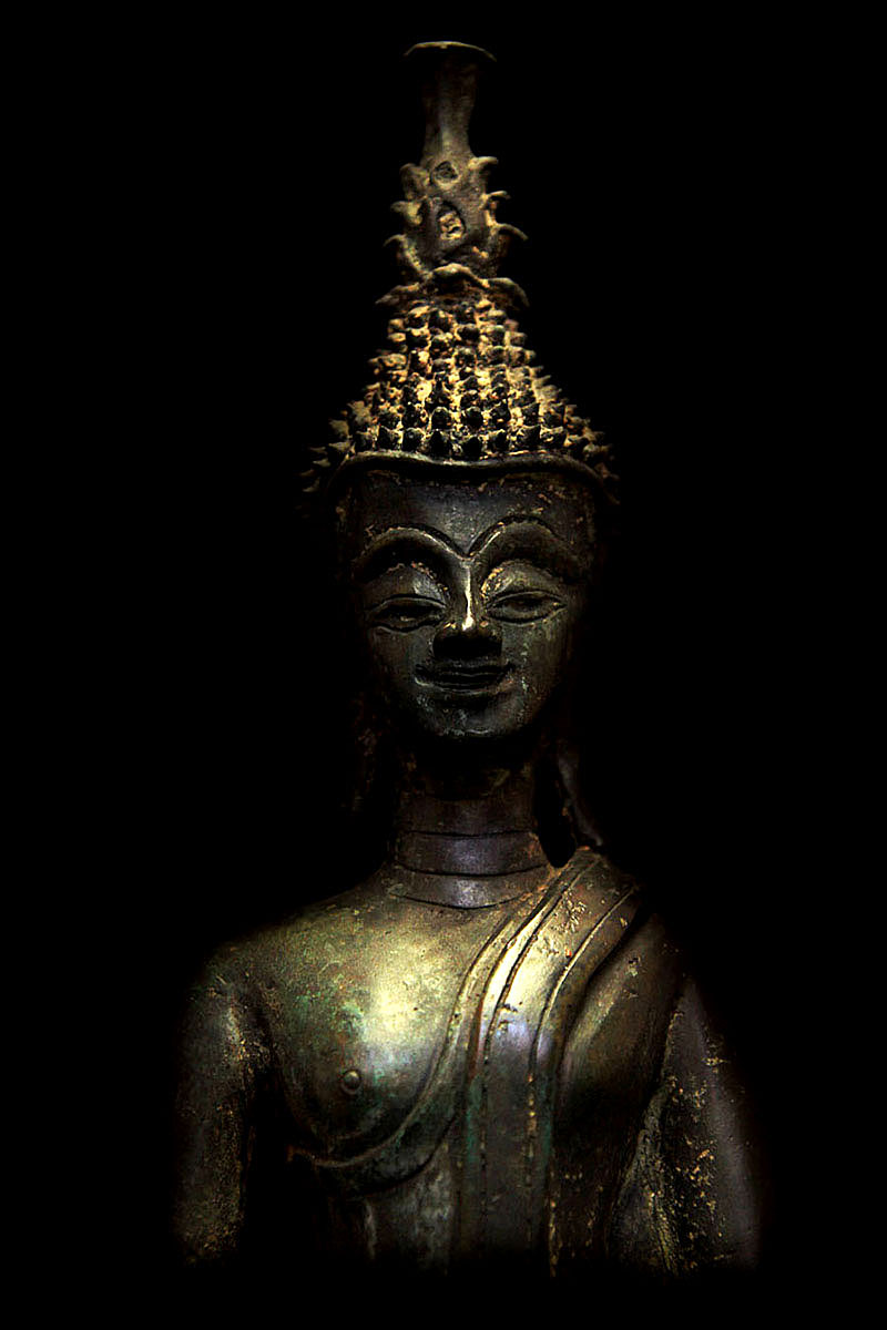 #laosbuddha #bronzebuddha #standingbuddha #buddha #buddhas #buddhastatue #buddhaart #buddhist #antiquebuddhas #antiquebuddha #Laos #buddhastatues