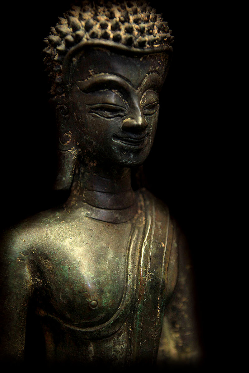 #laosbuddha #bronzebuddha #standingbuddha #buddha #buddhas #buddhastatue #buddhaart #buddhist #antiquebuddhas #antiquebuddha #Laos #buddhastatues