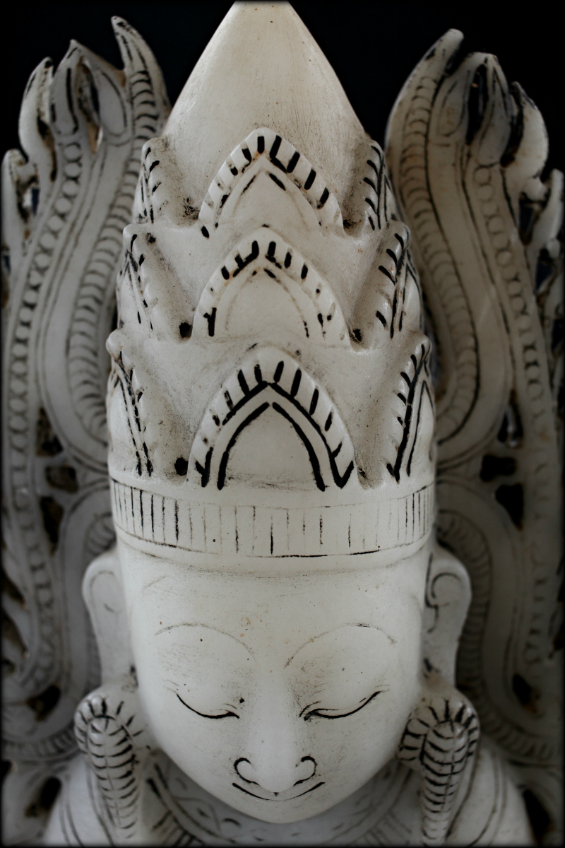 Extremely Rare 18C Alabaster Ava Buddha #BB176