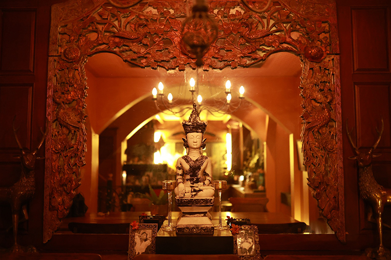 #alabasterbuddha #buddha #burmesebuddha #buddhastatue #buddhaart #antiquebuddha 3antiquebuddhas #orientalart