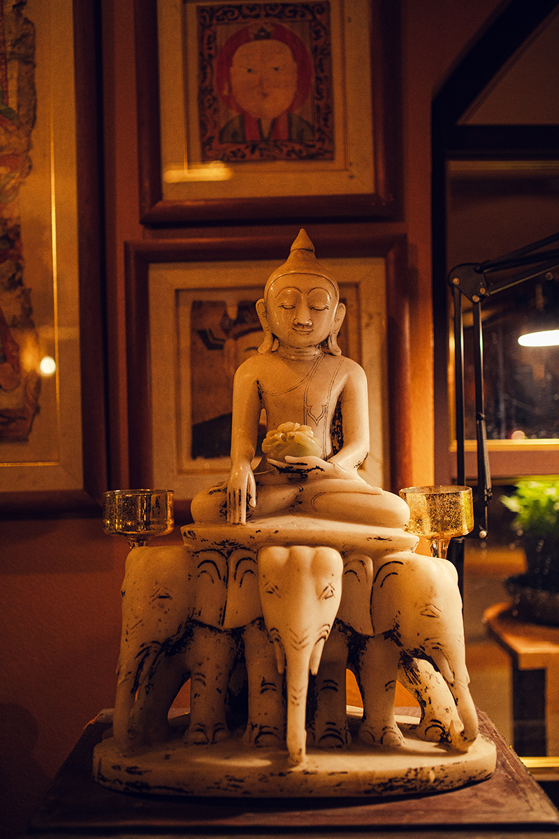 #alabasterbuddha #burmabuddha #buddha #buddhas #buddhasatue #statue #antiquebuddha #antiquebuddhas