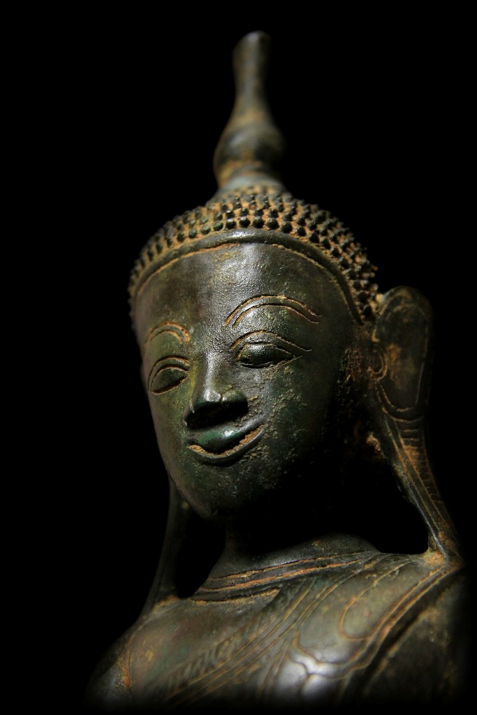 Extremely Rare 19C Bronze Burmese Shan Taiyai Buddha # BB203