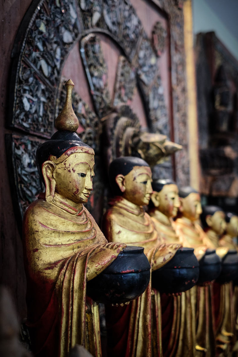 #BuddhistMonk #buddhistmonks #BurmeseMonk #ThaiMonk #Woodmonks #monks #monk #statue"