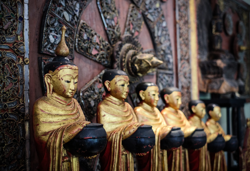 #BuddhistMonk #buddhistmonks #BurmeseMonk #ThaiMonk #Woodmonks #monks #monk #statue"