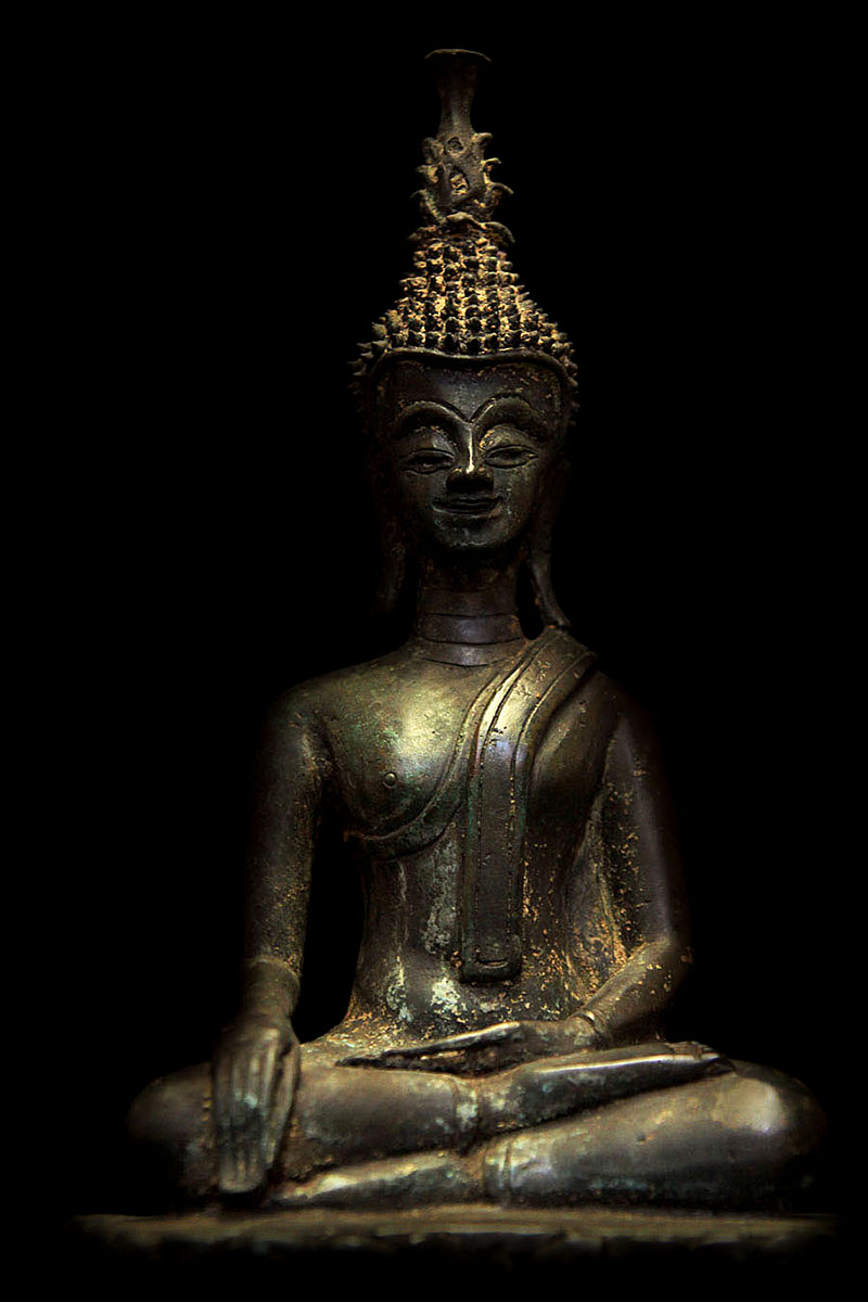 #laosbuddha #bronzebuddha #standingbuddha #buddha #buddhas #buddhastatue #buddhaart #buddhist #antiquebuddhas #antiquebuddha #Laos #buddhastatues