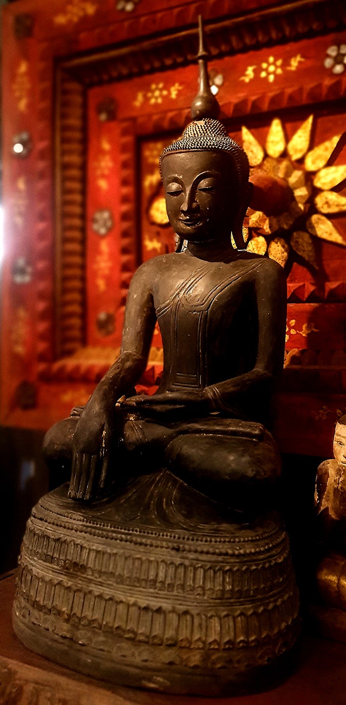 #shanbuddha #lacquerbuddha #burmabuddha #burmesebuddha #buddhastatue #buddhas #buddha #antiquebuddha #antiquebuddhas 