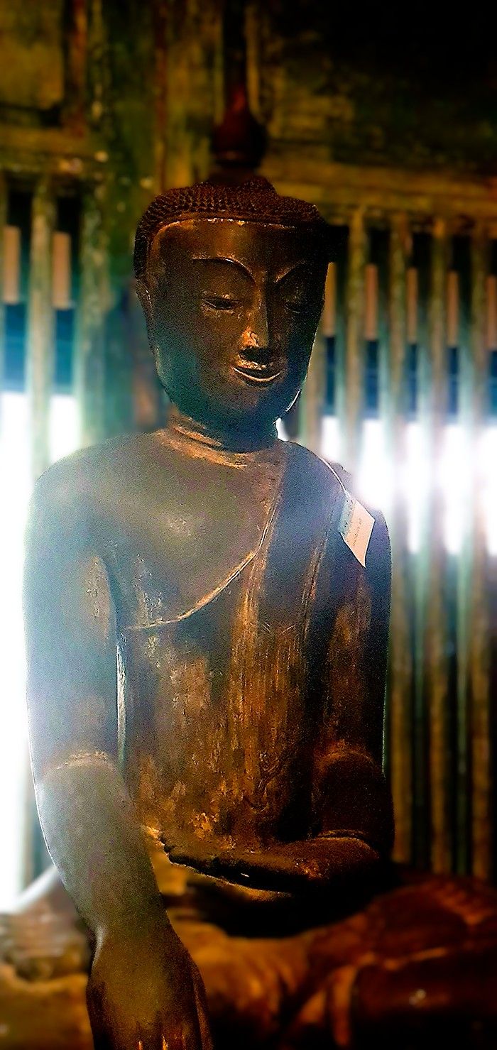 #shanbuddha #lacquerbuddha #burmabuddha #burmesebuddha #buddhastatue #buddhas #buddha #antiquebuddha #antiquebuddhas 
