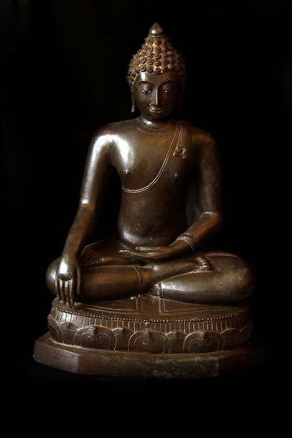 Extremely Rare 18C Bronze Chiangsang Buddha # B02-23