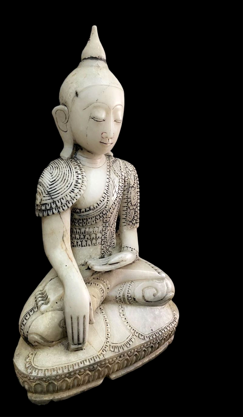 #alabasterbuddha #stonebuddha #burmabuddha #burmesebuddha #buddha #buddhas #buddhastatue #buddhastatues #antiquebuddhas #antiquebuddha #statue