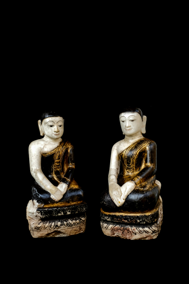 Fantastic 19C Bronze Burmese Buddhist Monk #B033-2