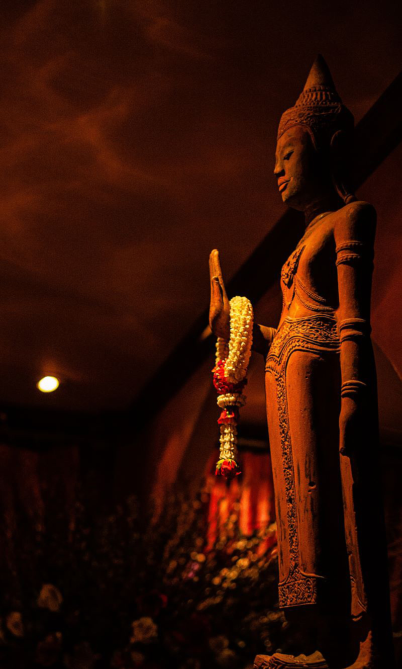 #uthongbuddha #thaibuddha #buddha #Buddhastatue #sandstonebuddha #antiquebuddhas #antiquebuddha 