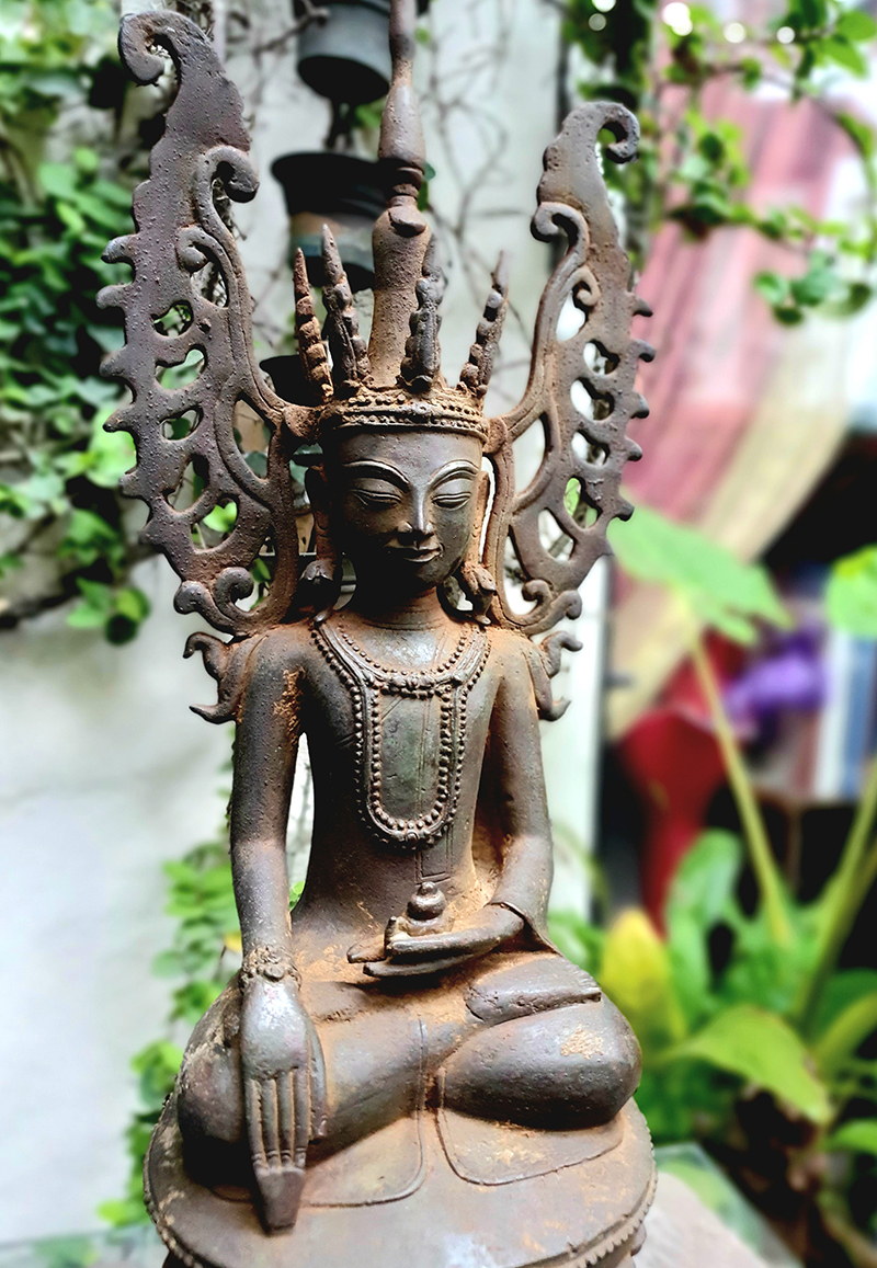 #burmabuddha #burmesebuddha #shanbuddha #bronzebuddha #sittingbuddha #buddha #buhhdas #antiquebuddhas #antiquebuddha