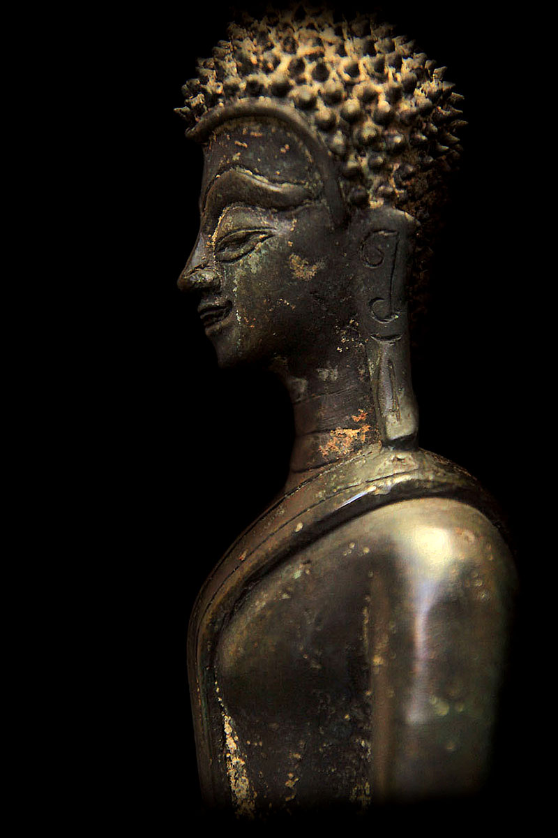 #laosbuddha #bronzebuddha #standingbuddha #buddha #buddhas #buddhastatue #buddhaart #buddhist #antiquebuddhas #antiquebuddha #Laos #buddhastatues