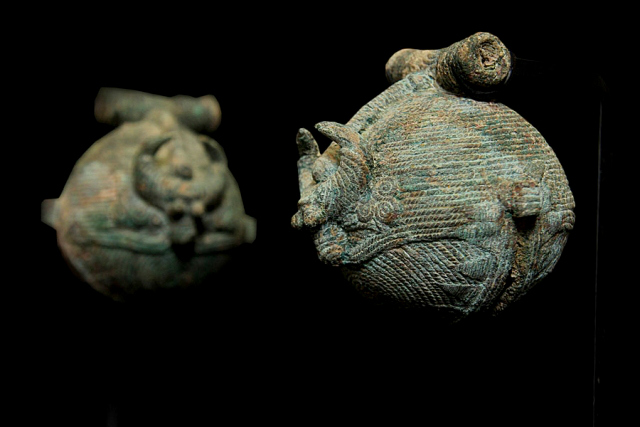 Extremely Rare 16C Vietnam Bronze Dong Song Bell. #BB094