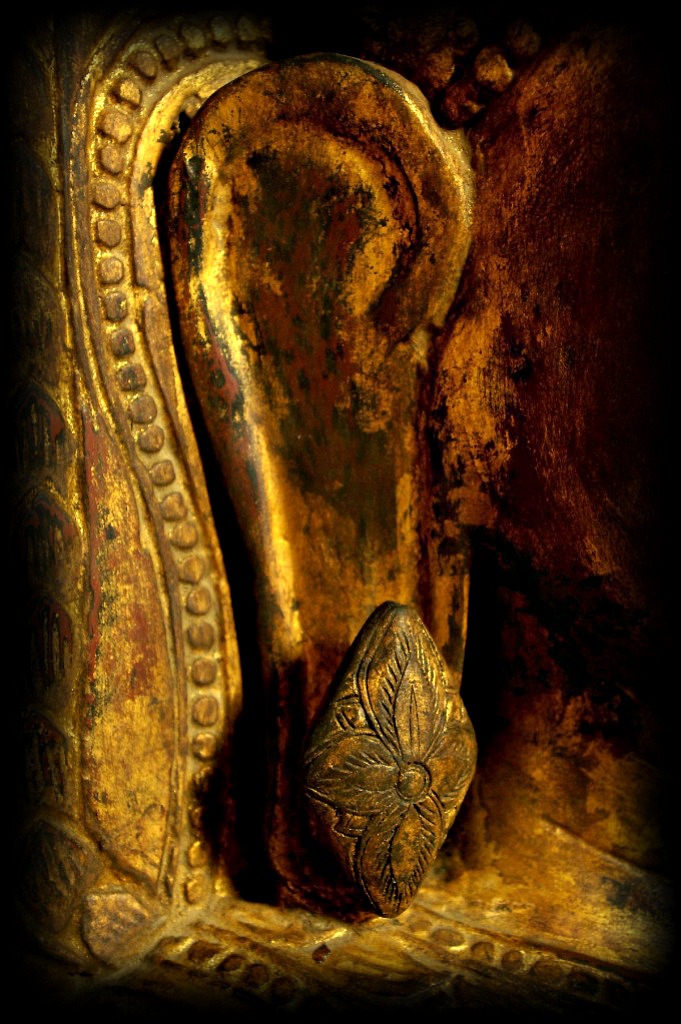 Extremely Rare 18C Wood Burmese Shan Pagan Buddha #B043