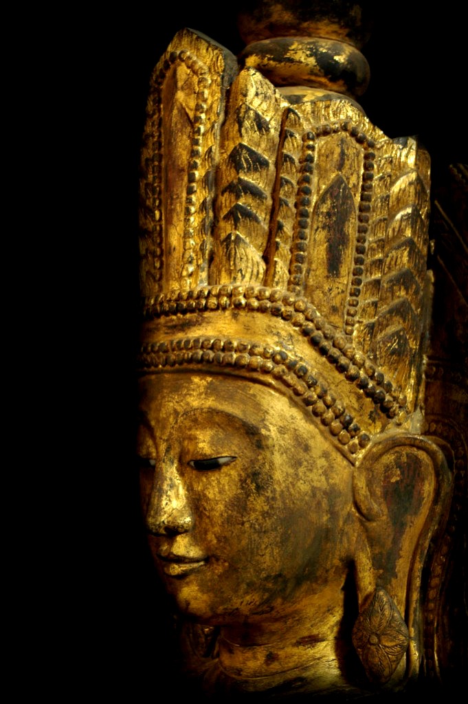 Extremely Rare 18C Wood Burmese Shan Pagan Buddha #B043