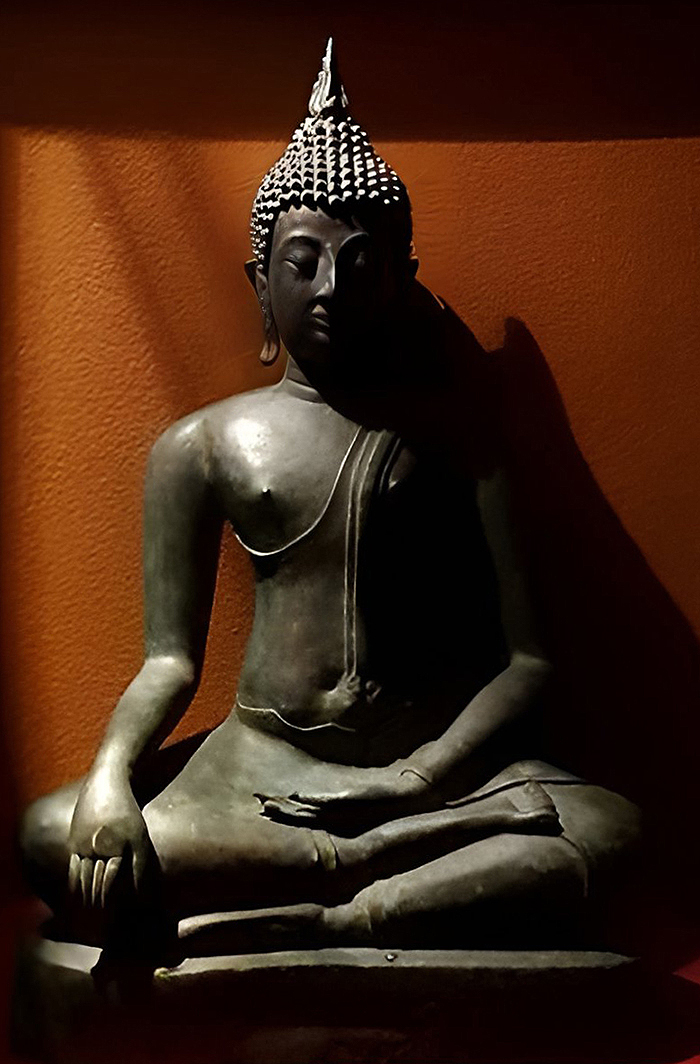 #bronzebuddha #thaibuddha #chiangsangbuddha #buddha #buddhas #buddhastatue #antiquebuddha #antiquebuddhas