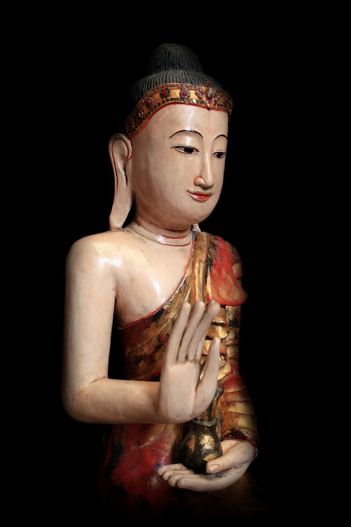 #woodburmabuddha #burmabuddha #antiquebuddha #buddha #buddhastastue #statue #shanbuddha #avabuddha 3mandalaybuddha #antiquebuddhas #buddhaart
