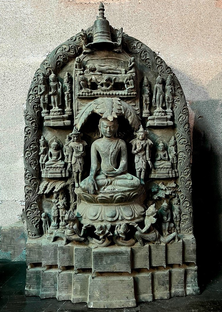 Extremely Rare 19C Bronze Burmese Mandalay Buddhist Chedi # CA12.A