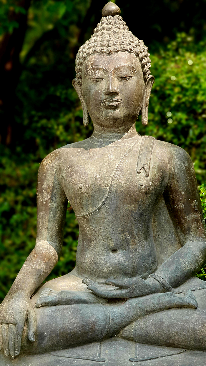 #chiangsangbuddha #thaibuddha #buddhastatue #buddha #buddhas #antiquebuddhas #antiquebuddha