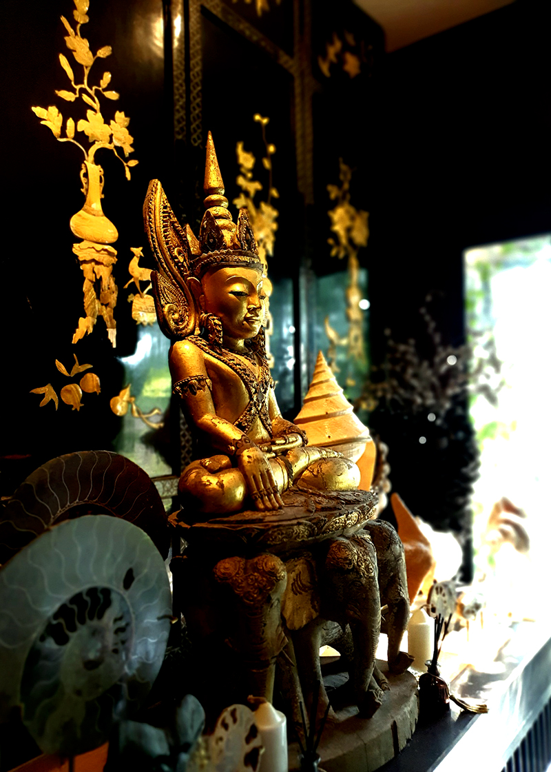 #burmabuddha #crownbuddha #burmesebuddha #shanbuddha #buddhas #buddha #antiquebuddhas #antiquebuddhas #antiquebuddha #buddhastatue