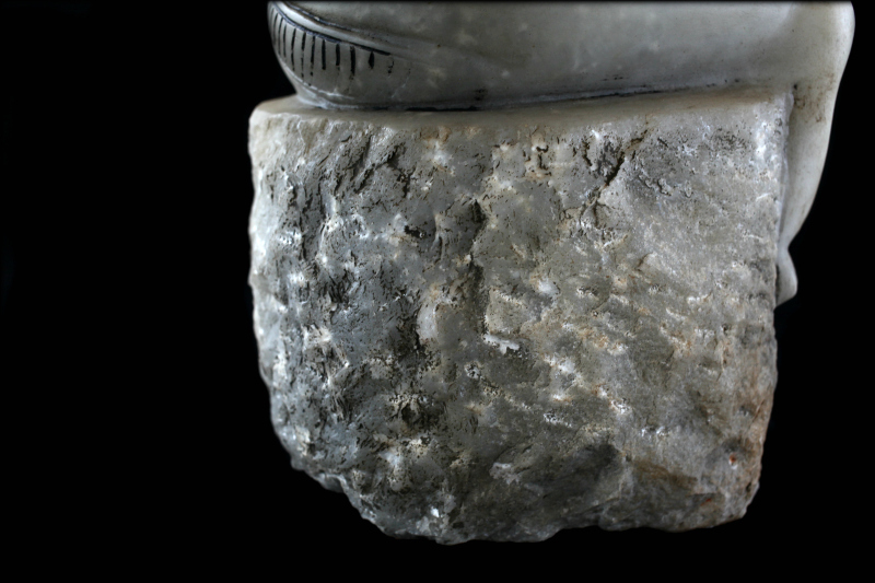 Extremely Rare 17C Alabaster Sitting Crowned Ava Buddha #DW016