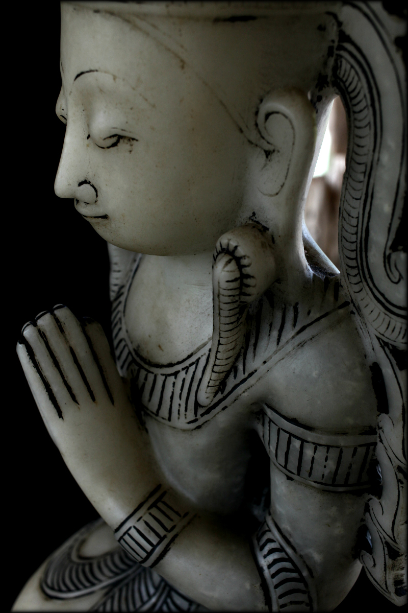 #alabasterbuddha #stonebuddha #burmabuddha #burmesebuddha #buddha #buddhas #buddhastatue #buddhastatues #antiquebuddhas #antiquebuddha #statue