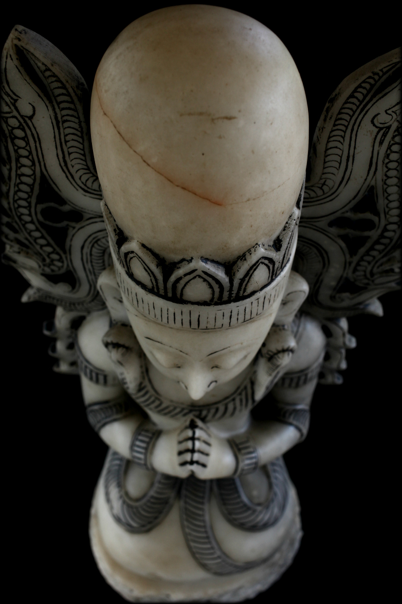 Extremely Rare 17C Alabaster Sitting Crowned Ava Buddha #DW016