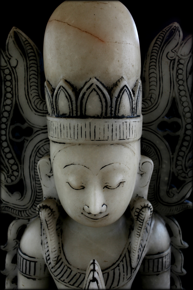 #alabasterbuddha #stonebuddha #burmabuddha #burmesebuddha #buddha #buddhas #buddhastatue #buddhastatues #antiquebuddhas #antiquebuddha #statue