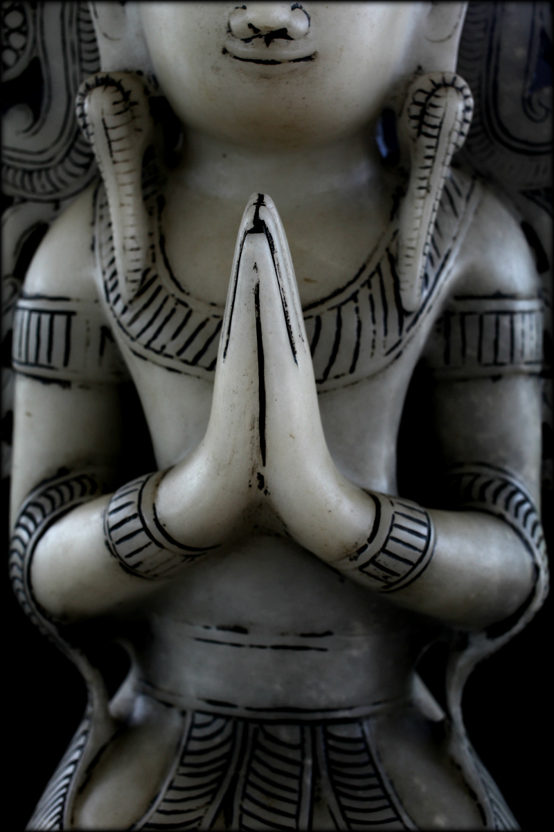 Extremely Rare 17C Alabaster Sitting Crowned Ava Buddha #DW016