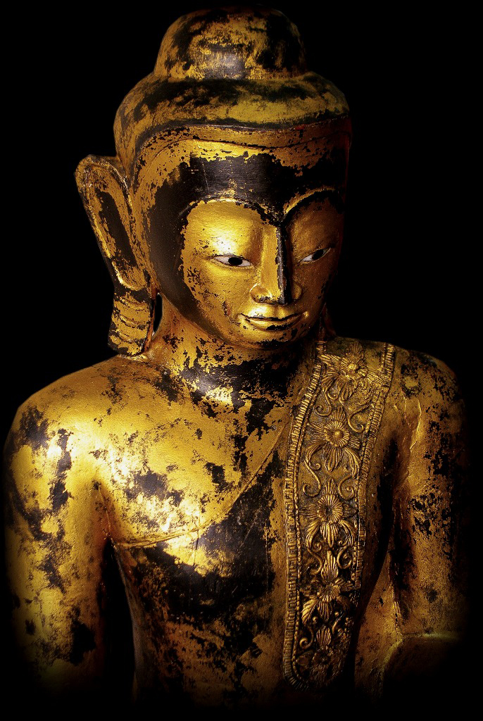 Extremely Rare 18C Crown Shan Burmese Buddha #BB085