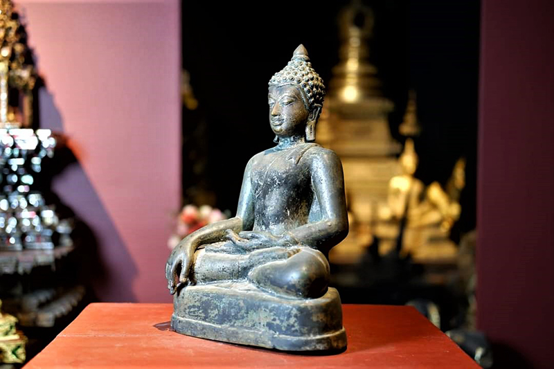 Extremely Rare Early 19C Bronze Rattanakosin Thai Buddha # LA011