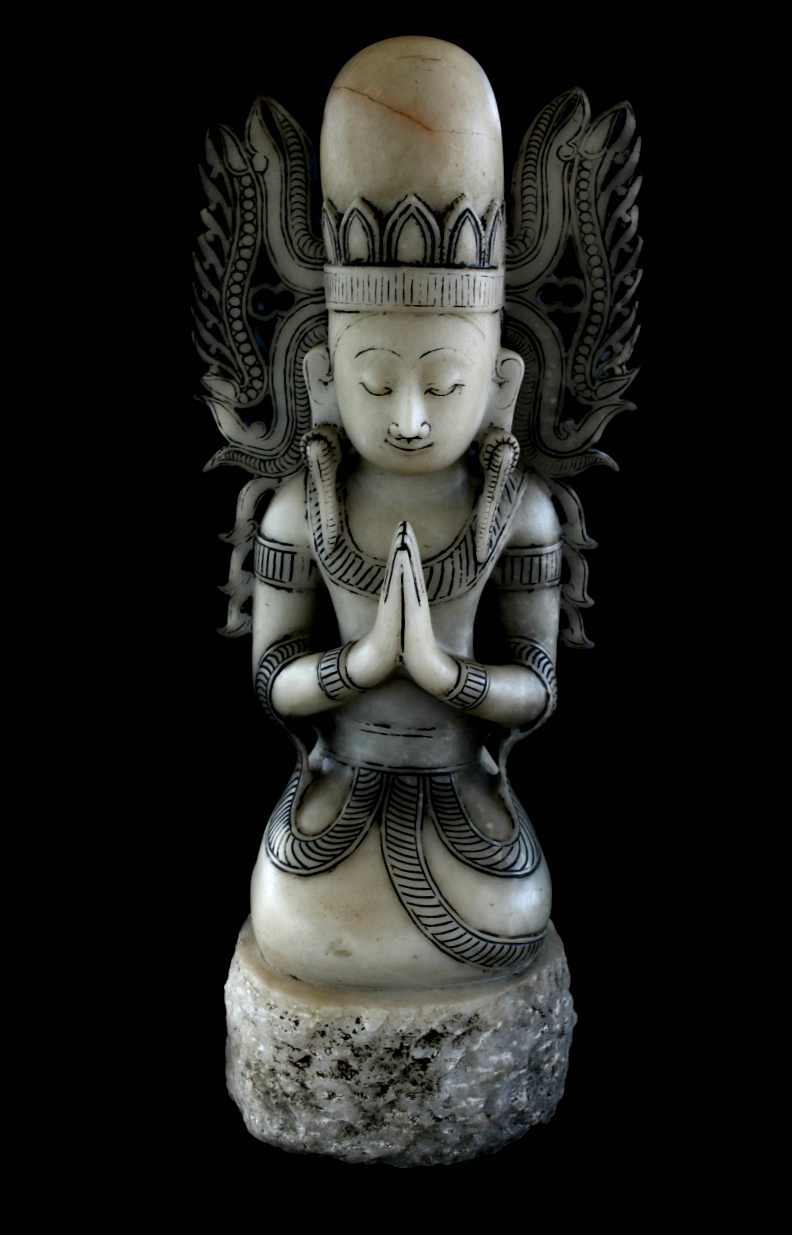 #alabasterbuddha #stonebuddha #burmabuddha #burmesebuddha #buddha #buddhas #buddhastatue #buddhastatues #antiquebuddhas #antiquebuddha #statue
