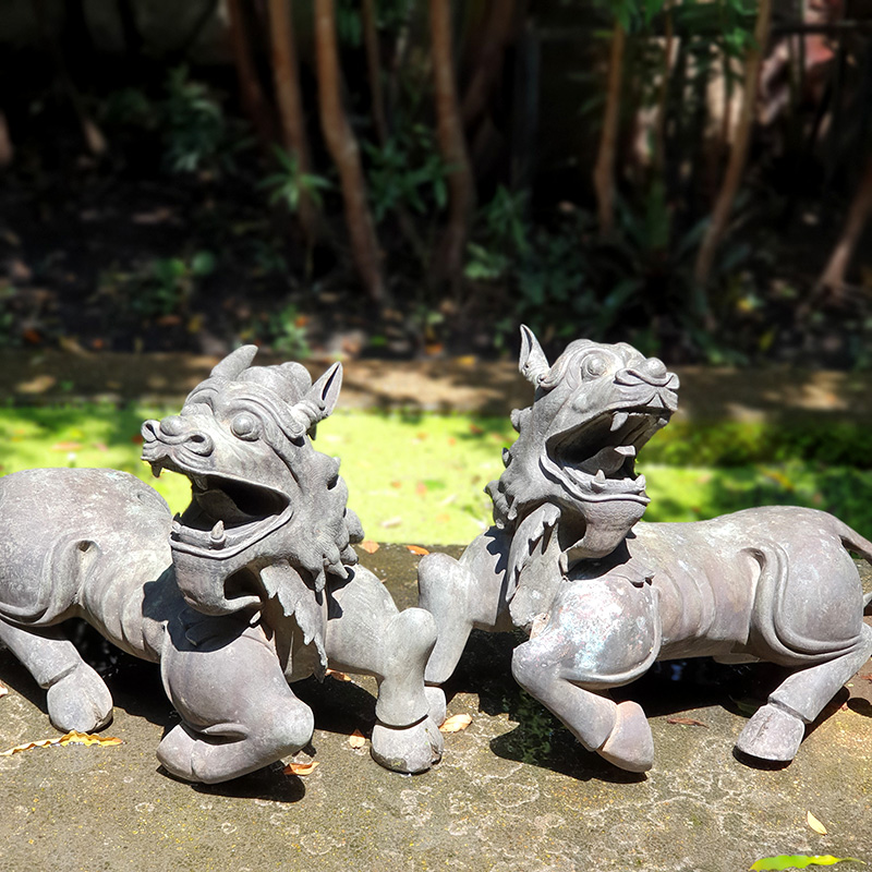 Antique Buddha sculpture