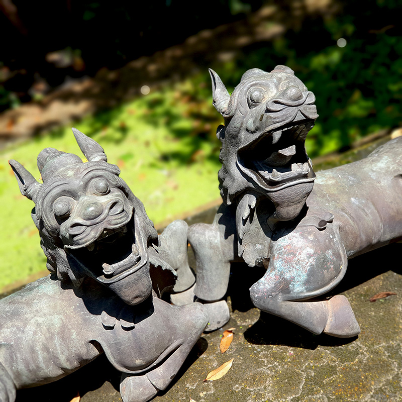 Antique Buddha sculpture