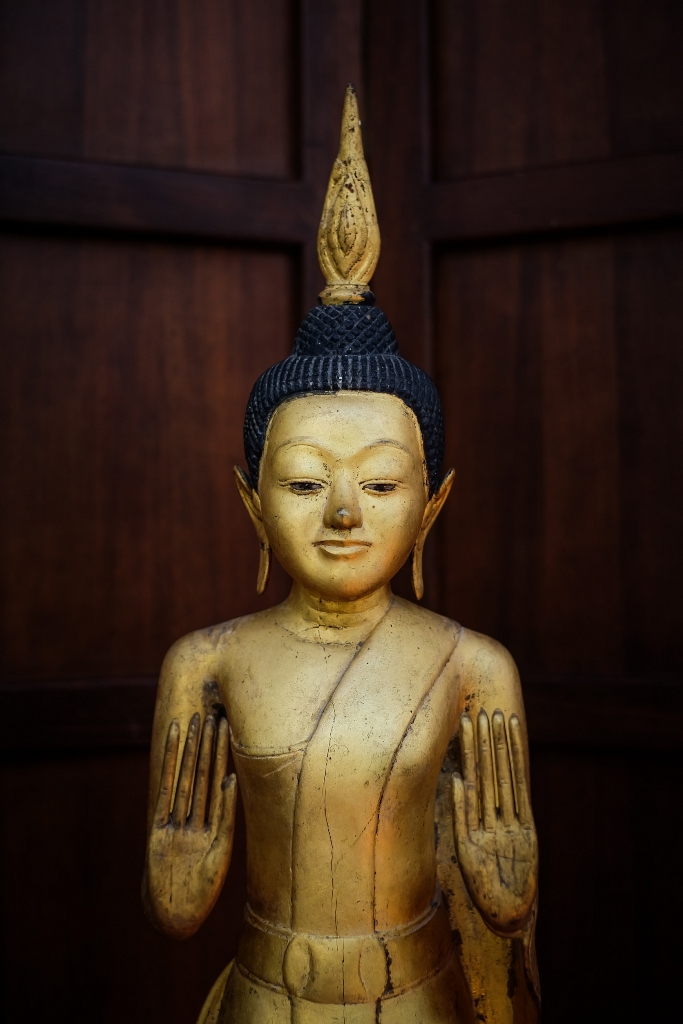 #woodlaobuddha #laosbuddha #buddhas #antiquebuddha #antiquebuddhas