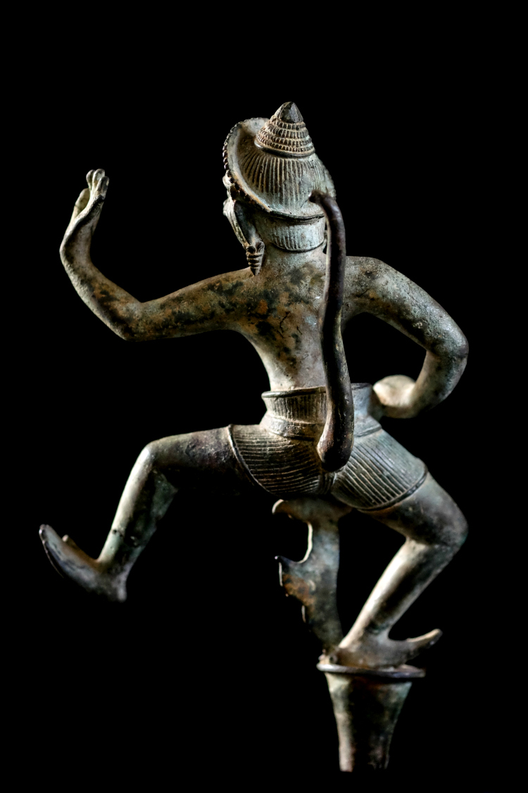 Extremely Rare Early 19C Buddhist Hand #B10