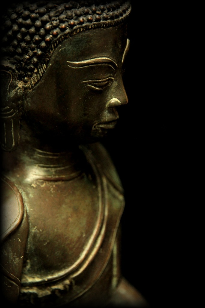 Extremely Rare 18C Bronze Burmese Ava Buddha # BB323