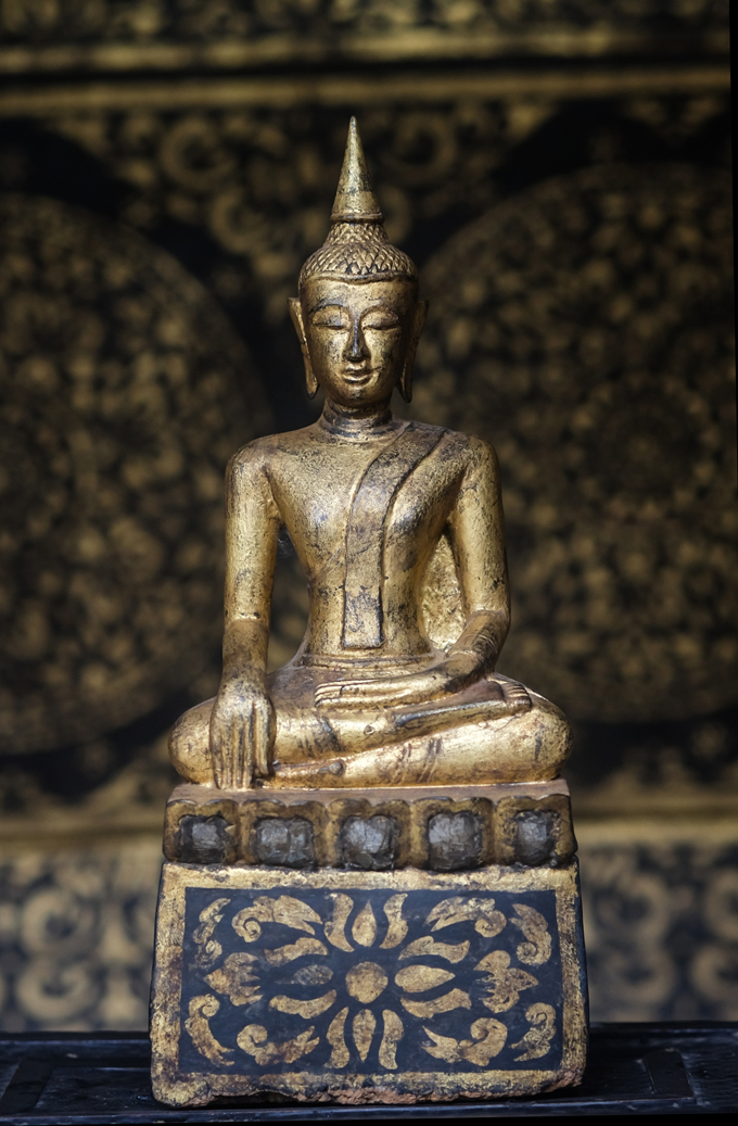 #thaibuddha #buddha #buddhas #antiquebuddhas #antiquebuddha #woodbuddha #sittingbuddha