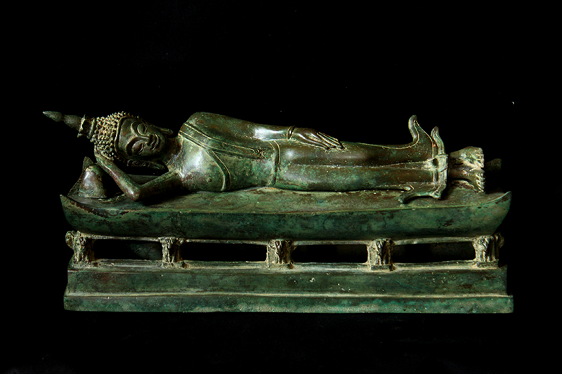 Extremely Rare 18C Bronze Reclining Laos Buddha #DW050