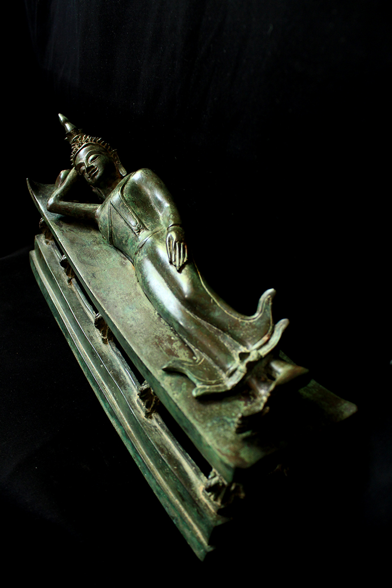 Extremely Rare 18C Bronze Reclining Laos Buddha #DW050