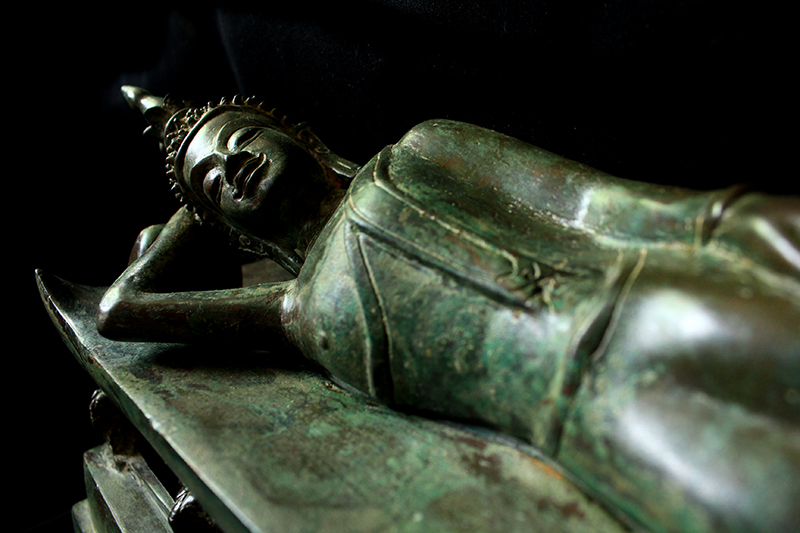 Extremely Rare 18C Bronze Reclining Laos Buddha #DW050