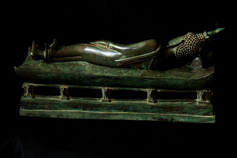 Extremely Rare 18C Bronze Reclining Laos Buddha #DW050