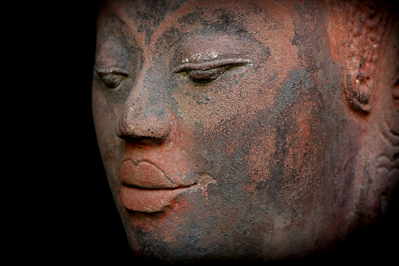 #uthongbuddha #thaibuddha #buddha #Buddhastatue #sandstonebuddha #antiquebuddhas #antiquebuddha 