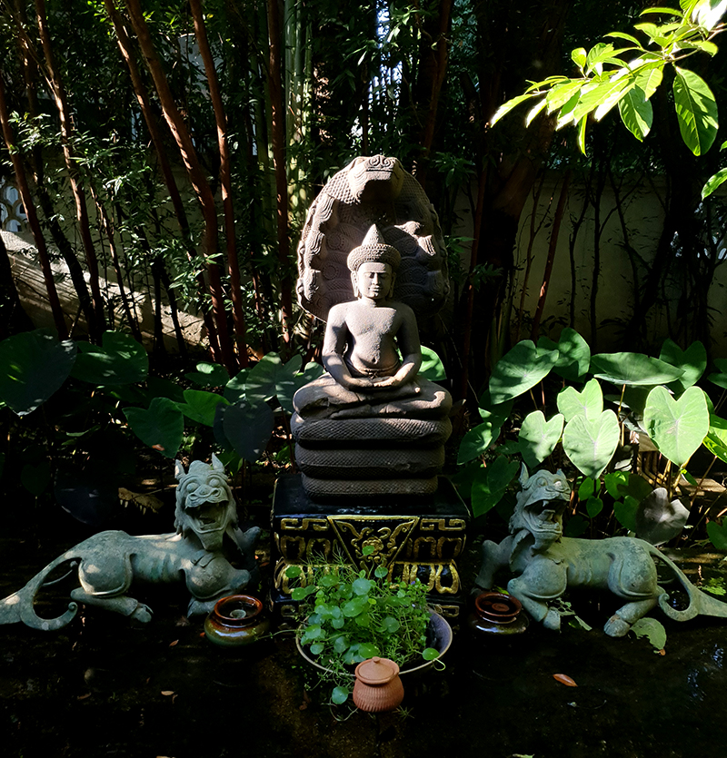 Extremely Rare 18C Sitting Bronze Laos Buddha #OF041