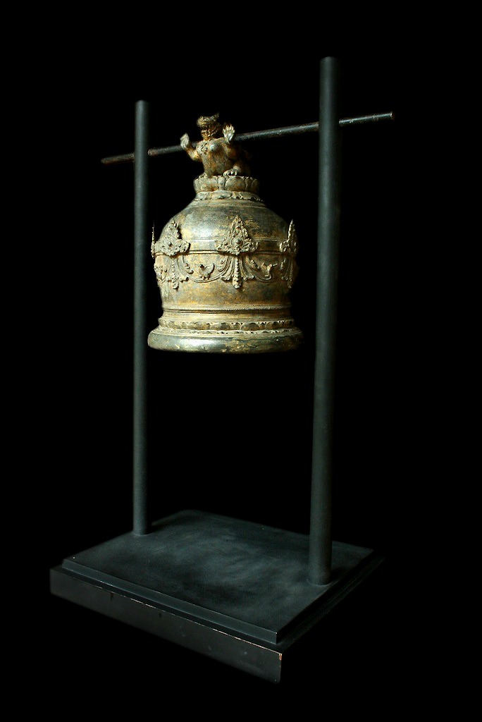 Extremely Rare Early 16C Bronze Pagun Temple Bell. #OF153