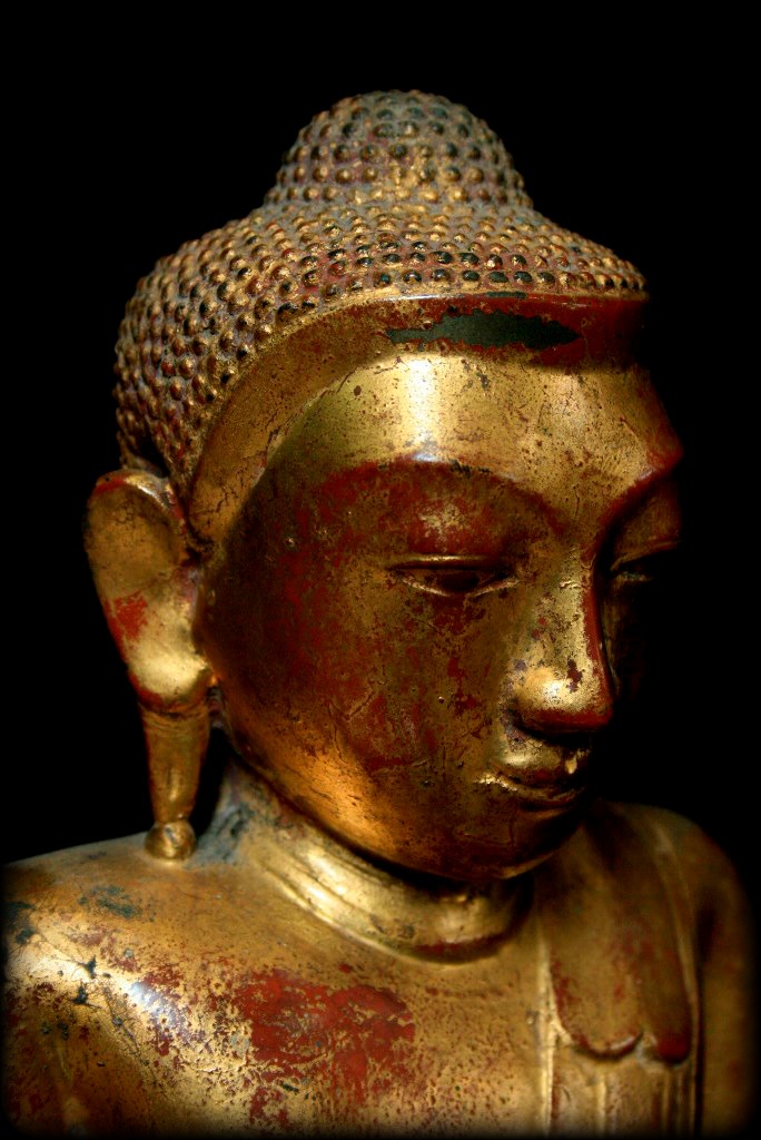Extremely Rare 18C Bronze Burma Shan Buddha #068-2